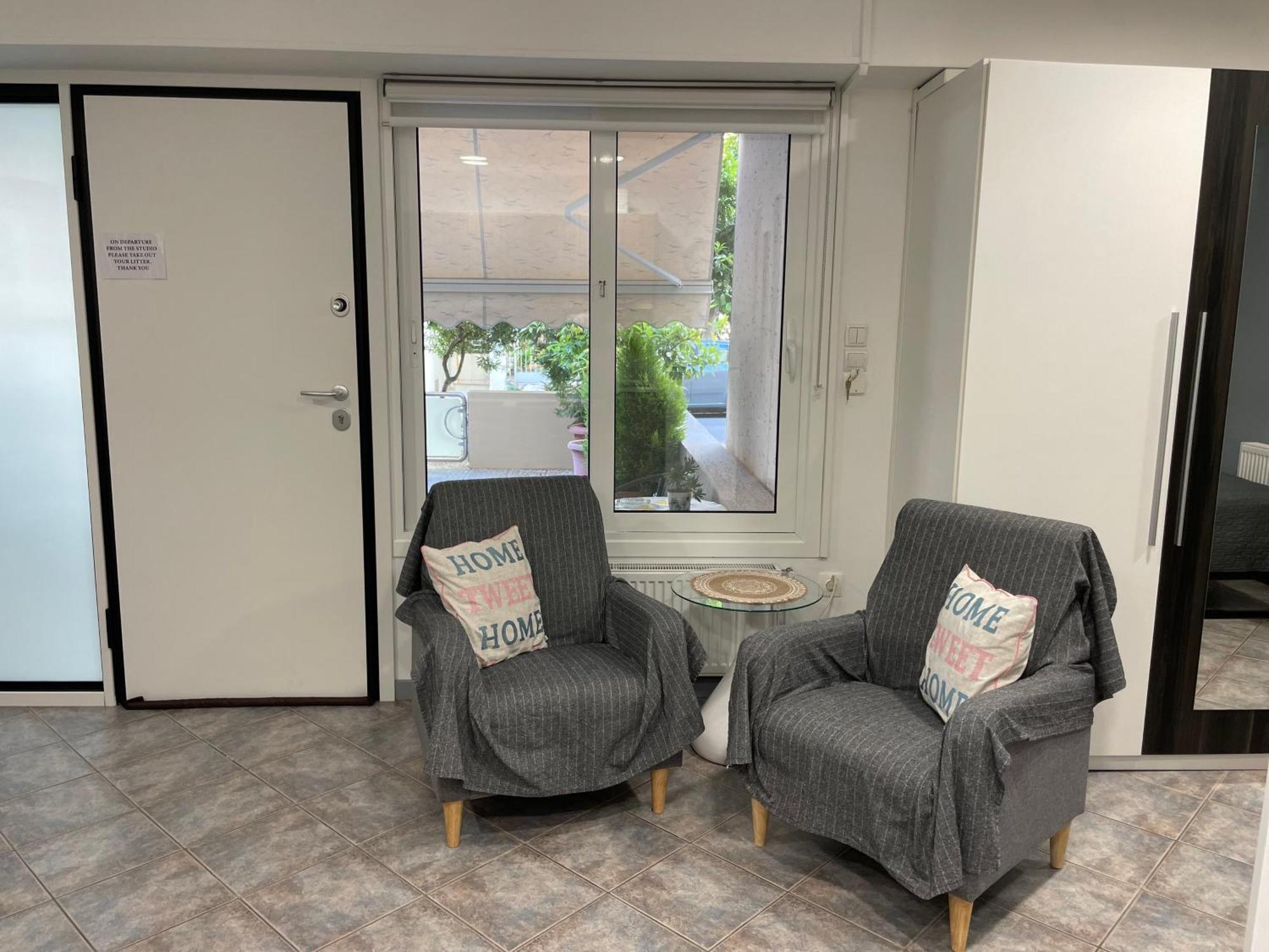 Aphrodite Studio Near Athens Floisvos Marina Ngoại thất bức ảnh