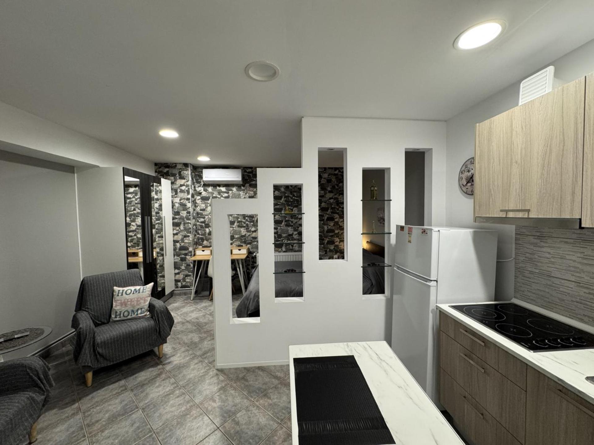 Aphrodite Studio Near Athens Floisvos Marina Ngoại thất bức ảnh