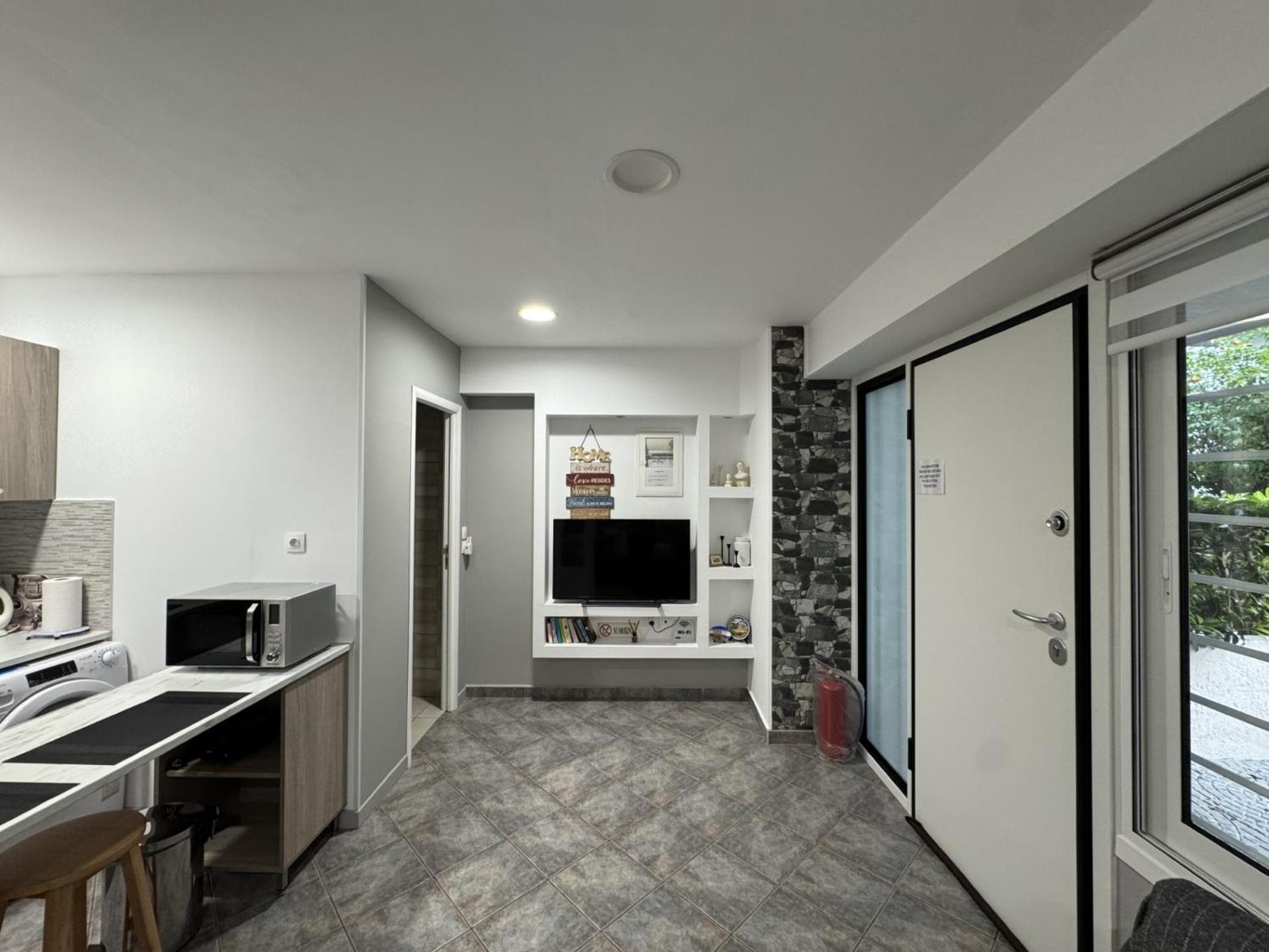 Aphrodite Studio Near Athens Floisvos Marina Ngoại thất bức ảnh